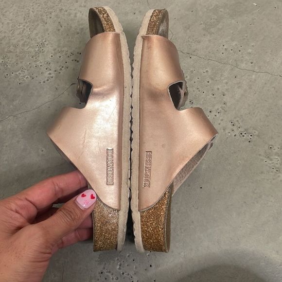 SOLD- Birkenstock Arizona - Picture 7 of 7